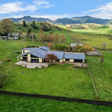 Вилла Waiotahe Dairy Farm Hideout Waiotahi Экстерьер фото